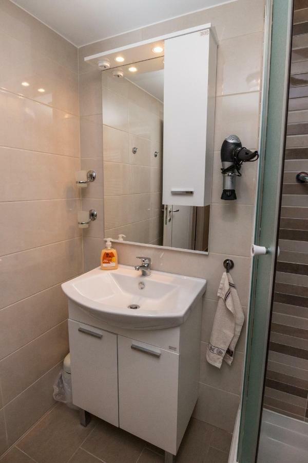 Apartment Nada Medveja Laurana Esterno foto